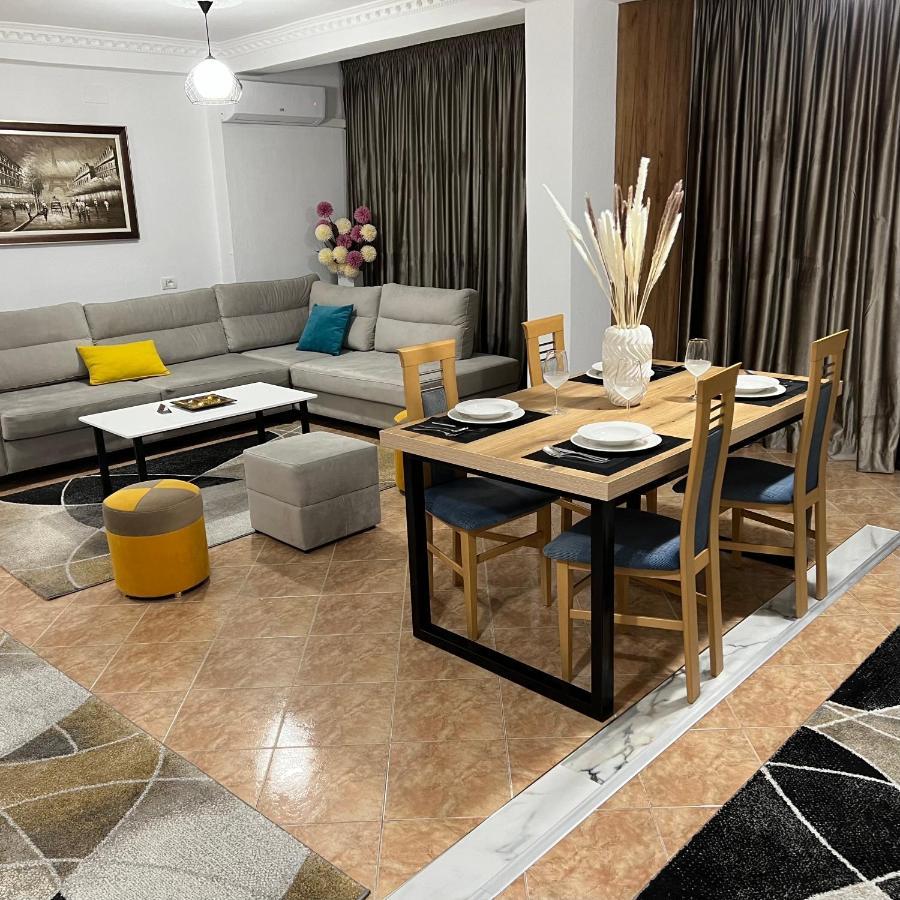 Daily Rent Apartment City Center Elbasan 6 Exteriör bild