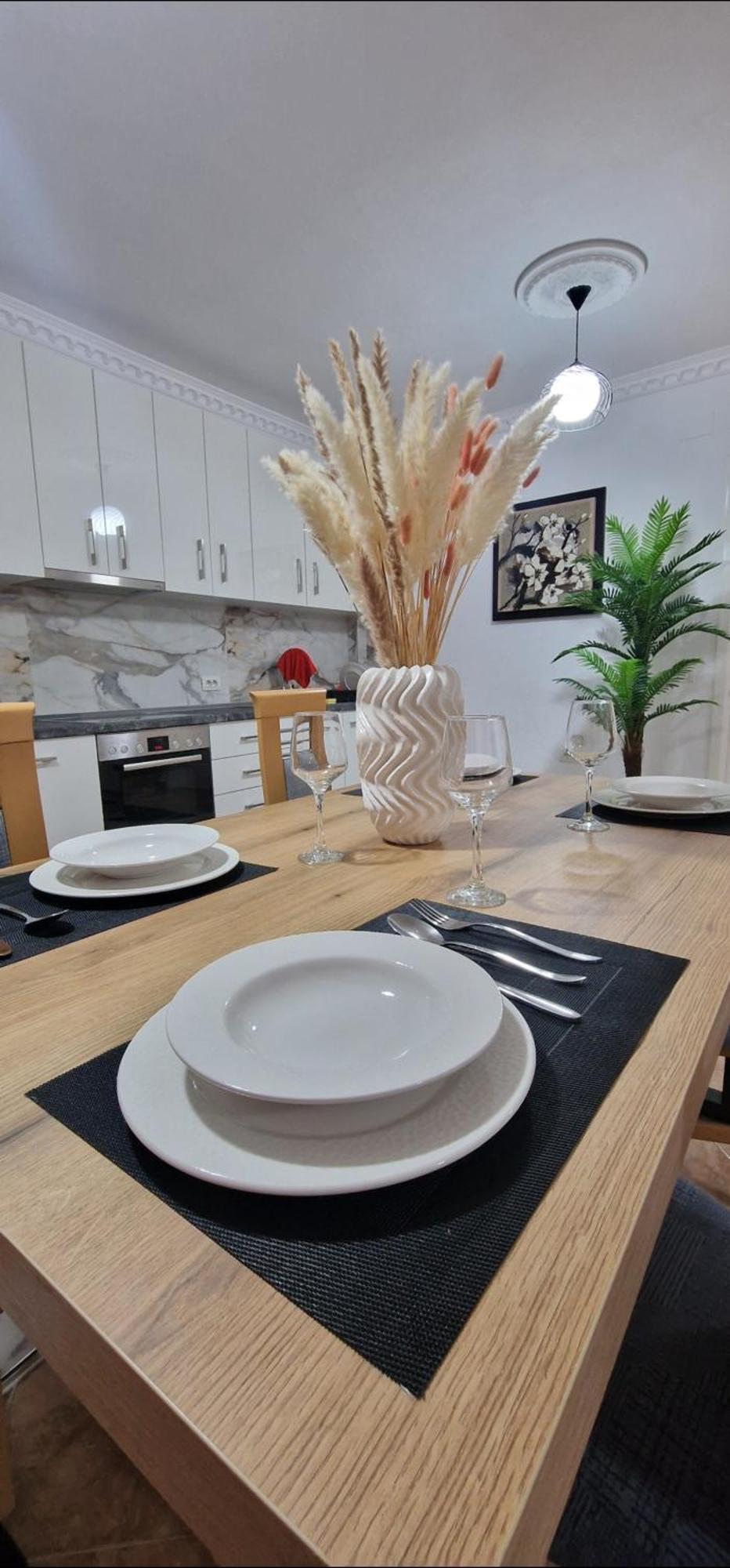 Daily Rent Apartment City Center Elbasan 6 Exteriör bild