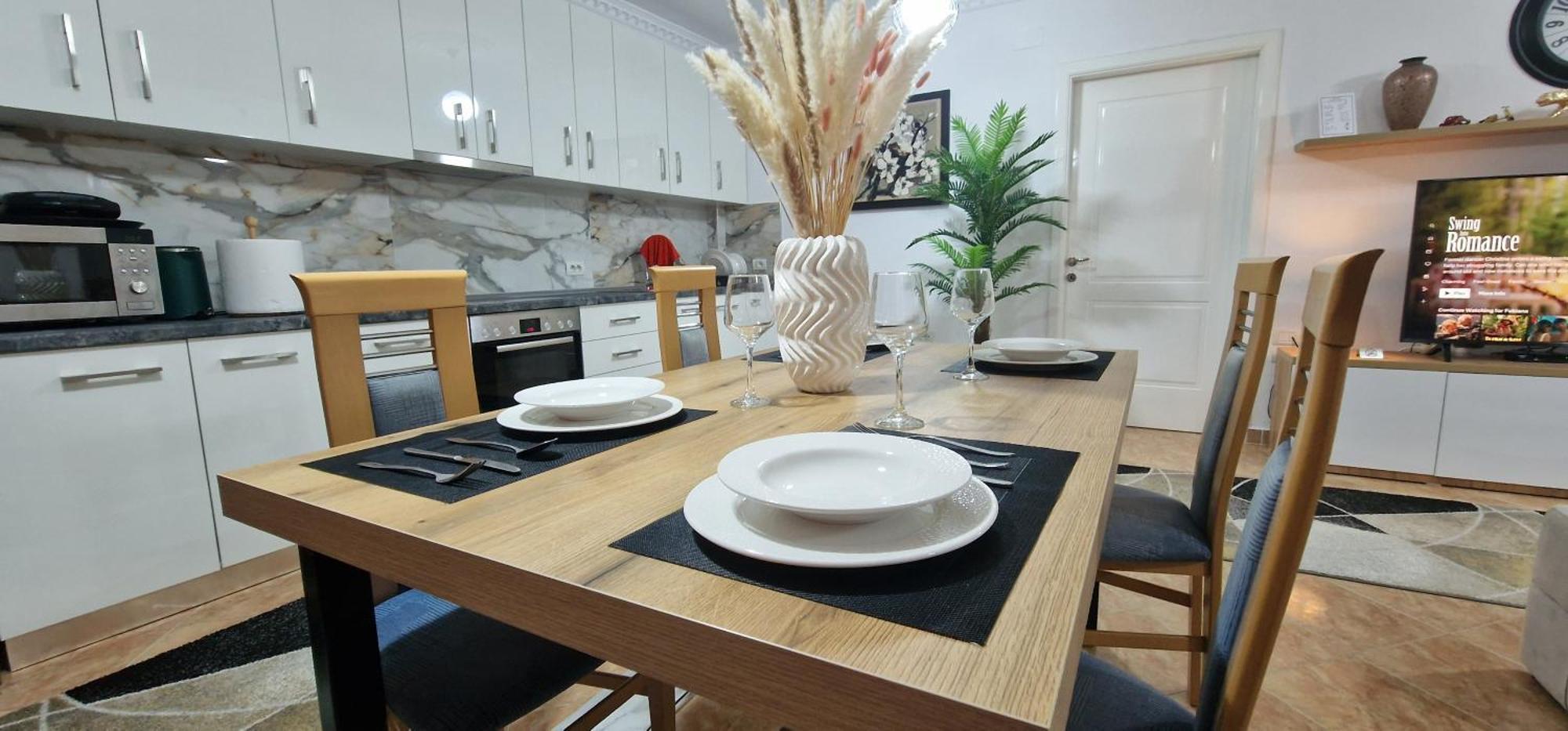 Daily Rent Apartment City Center Elbasan 6 Exteriör bild