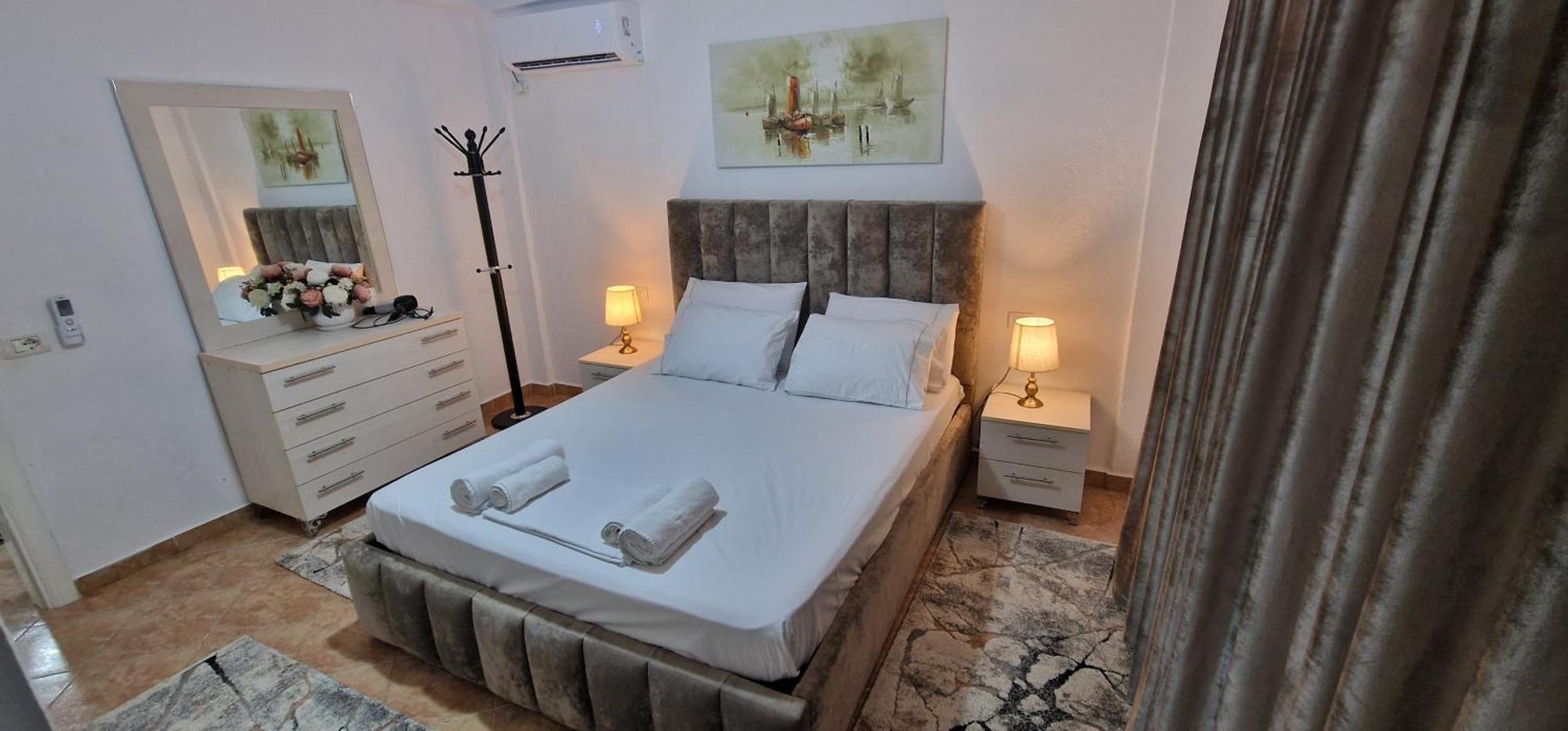 Daily Rent Apartment City Center Elbasan 6 Exteriör bild