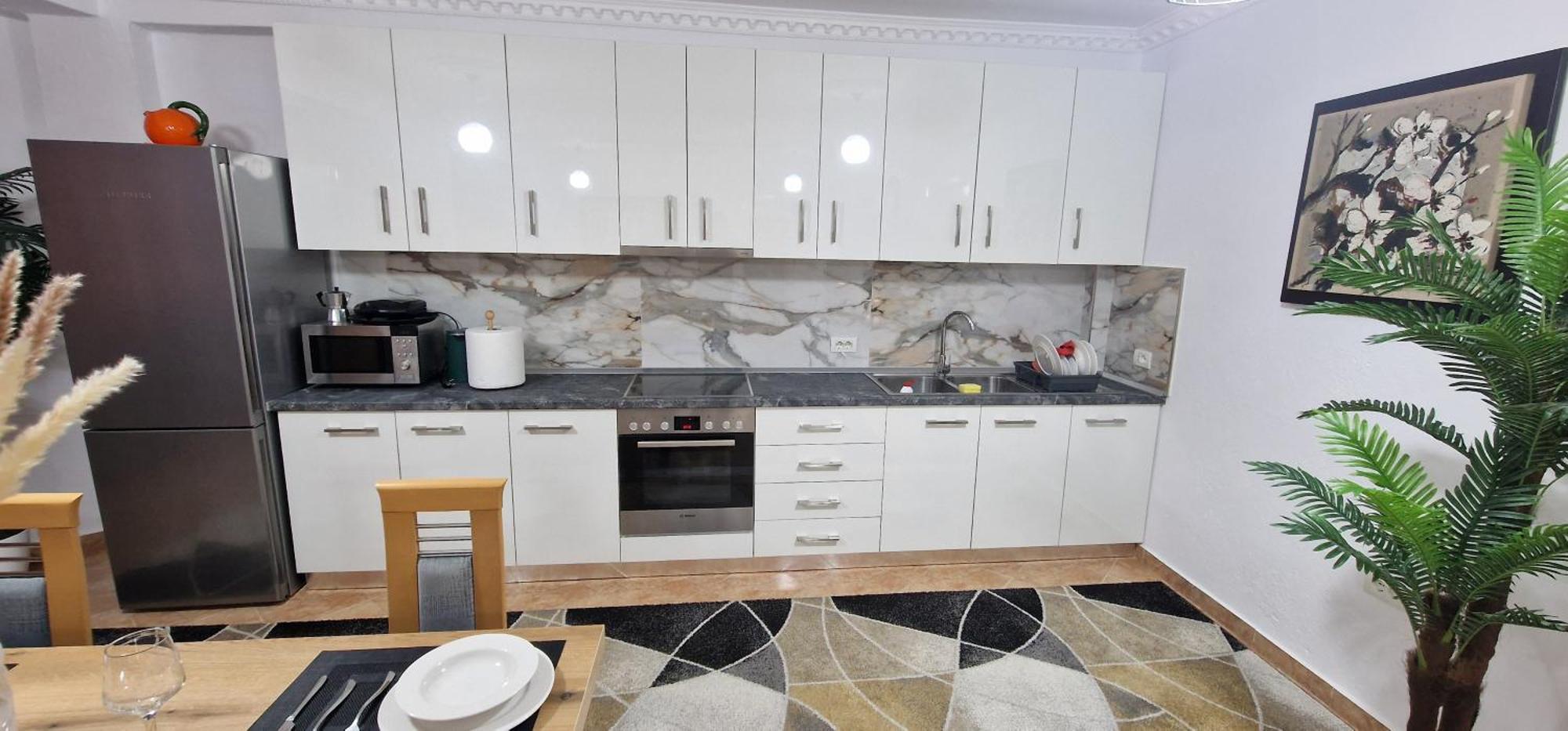 Daily Rent Apartment City Center Elbasan 6 Exteriör bild